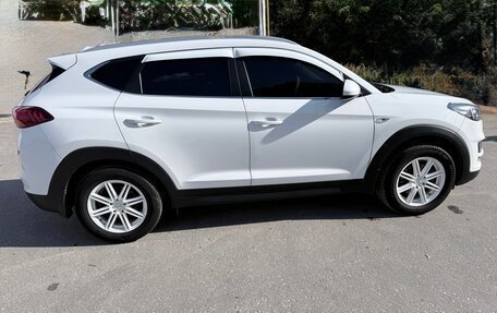 Hyundai Tucson III, 2019 год, 2 300 000 рублей, 3 фотография