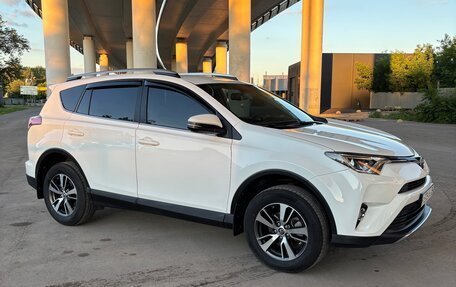 Toyota RAV4, 2016 год, 2 100 000 рублей, 3 фотография