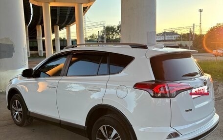 Toyota RAV4, 2016 год, 2 100 000 рублей, 10 фотография