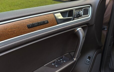 Volkswagen Touareg III, 2013 год, 1 799 000 рублей, 18 фотография