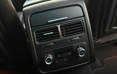 Volkswagen Touareg III, 2013 год, 1 799 000 рублей, 14 фотография