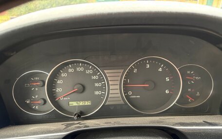 Toyota Land Cruiser 100 рестайлинг 2, 2005 год, 2 485 000 рублей, 10 фотография