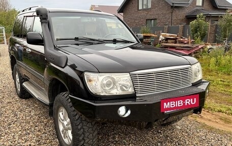 Toyota Land Cruiser 100 рестайлинг 2, 2005 год, 2 485 000 рублей, 2 фотография