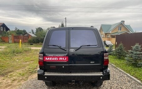 Toyota Land Cruiser 100 рестайлинг 2, 2005 год, 2 485 000 рублей, 13 фотография
