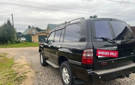 Toyota Land Cruiser 100 рестайлинг 2, 2005 год, 2 485 000 рублей, 7 фотография