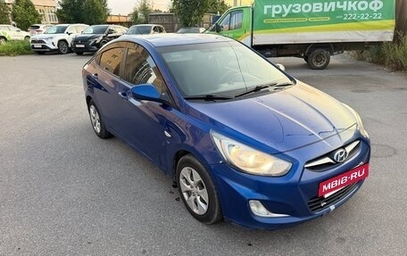 Hyundai Solaris II рестайлинг, 2011 год, 350 000 рублей, 3 фотография