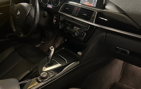 BMW 3 серия, 2017 год, 2 200 000 рублей, 15 фотография