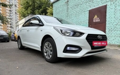 Hyundai Solaris II рестайлинг, 2017 год, 990 000 рублей, 5 фотография