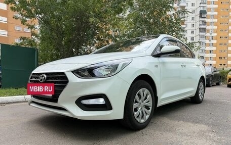 Hyundai Solaris II рестайлинг, 2017 год, 990 000 рублей, 10 фотография