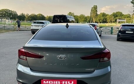 Hyundai Elantra VI рестайлинг, 2018 год, 1 450 000 рублей, 6 фотография