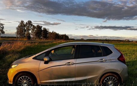 Honda Fit III, 2017 год, 950 000 рублей, 5 фотография