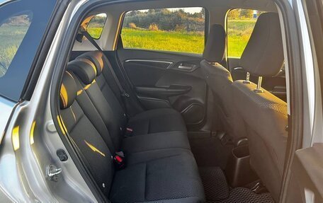 Honda Fit III, 2017 год, 950 000 рублей, 13 фотография
