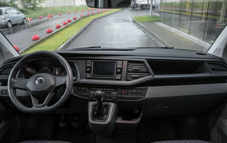 Volkswagen Caravelle T6 рестайлинг, 2020 год, 3 499 000 рублей, 12 фотография