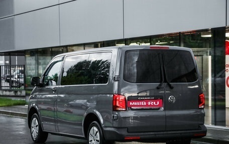 Volkswagen Caravelle T6 рестайлинг, 2020 год, 3 499 000 рублей, 8 фотография