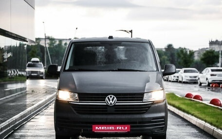 Volkswagen Caravelle T6 рестайлинг, 2020 год, 3 499 000 рублей, 4 фотография