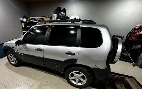 Chevrolet Niva I рестайлинг, 2004 год, 500 000 рублей, 4 фотография
