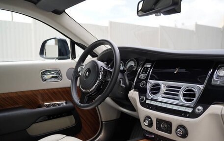Rolls-Royce Wraith, 2014 год, 15 000 000 рублей, 7 фотография