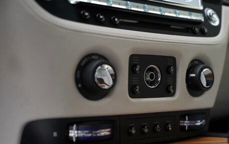 Rolls-Royce Wraith, 2014 год, 15 000 000 рублей, 25 фотография