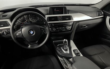 BMW 3 серия, 2018 год, 1 498 300 рублей, 6 фотография