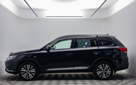 Mitsubishi Outlander III рестайлинг 3, 2019 год, 1 900 000 рублей, 2 фотография