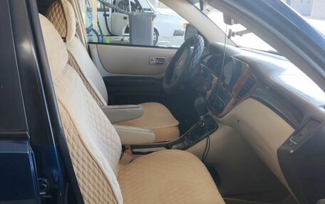 Toyota Highlander III, 2002 год, 1 200 000 рублей, 14 фотография