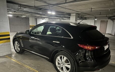 Infiniti QX70, 2015 год, 2 600 000 рублей, 7 фотография