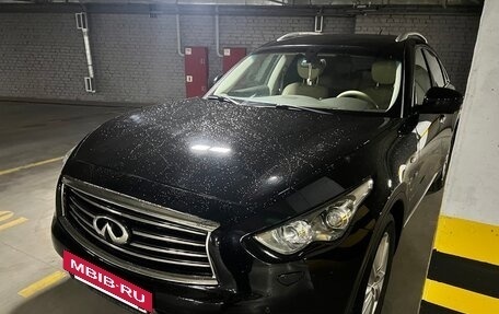 Infiniti QX70, 2015 год, 2 600 000 рублей, 5 фотография