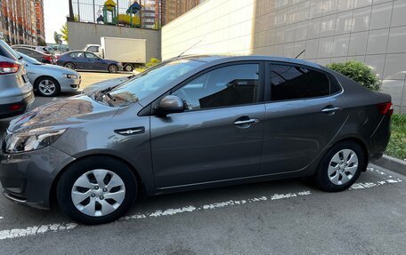 KIA Rio III рестайлинг, 2013 год, 900 000 рублей, 2 фотография