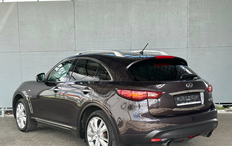 Infiniti QX70, 2014 год, 2 100 000 рублей, 5 фотография