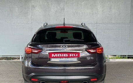 Infiniti QX70, 2014 год, 2 100 000 рублей, 6 фотография