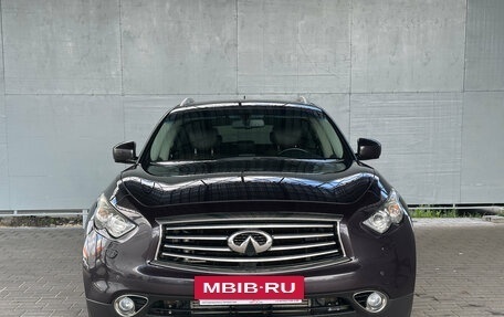 Infiniti QX70, 2014 год, 2 100 000 рублей, 2 фотография