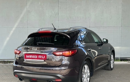 Infiniti QX70, 2014 год, 2 100 000 рублей, 7 фотография