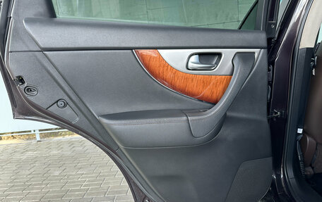 Infiniti QX70, 2014 год, 2 100 000 рублей, 19 фотография