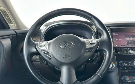 Infiniti QX70, 2014 год, 2 100 000 рублей, 17 фотография