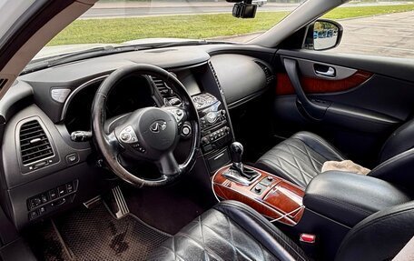 Infiniti FX II, 2012 год, 1 350 000 рублей, 14 фотография