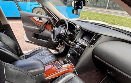 Infiniti FX II, 2012 год, 1 350 000 рублей, 19 фотография