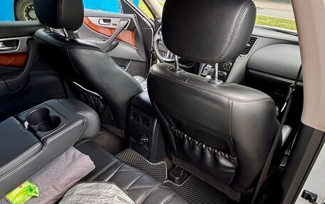 Infiniti FX II, 2012 год, 1 350 000 рублей, 18 фотография