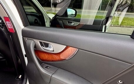 Infiniti FX II, 2012 год, 1 350 000 рублей, 21 фотография
