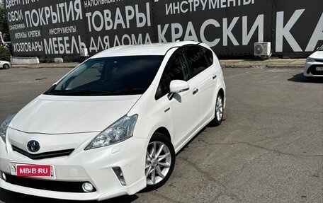 Toyota Prius Alpha I (ZVW40/41), 2013 год, 1 100 000 рублей, 3 фотография