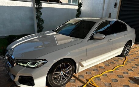 BMW 5 серия, 2021 год, 2 750 000 рублей, 2 фотография