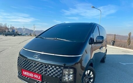 Hyundai Staria, 2021 год, 3 700 000 рублей, 1 фотография