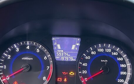 Hyundai Solaris II рестайлинг, 2013 год, 550 000 рублей, 12 фотография