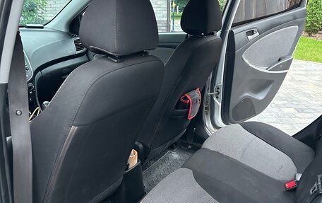 Hyundai Solaris II рестайлинг, 2013 год, 550 000 рублей, 14 фотография
