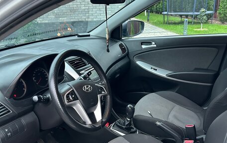 Hyundai Solaris II рестайлинг, 2013 год, 550 000 рублей, 10 фотография