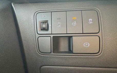 Hyundai Staria, 2021 год, 3 700 000 рублей, 24 фотография