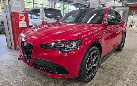 Alfa Romeo Stelvio, 2025 год, 8 300 000 рублей, 4 фотография