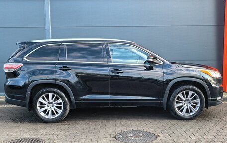 Toyota Highlander III, 2014 год, 2 349 000 рублей, 3 фотография