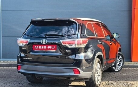 Toyota Highlander III, 2014 год, 2 349 000 рублей, 4 фотография