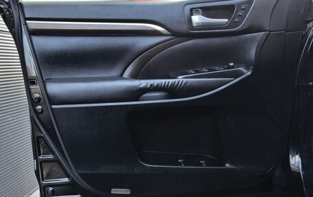 Toyota Highlander III, 2014 год, 2 349 000 рублей, 11 фотография