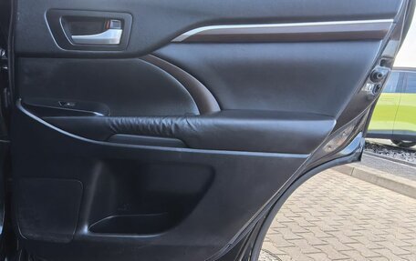 Toyota Highlander III, 2014 год, 2 349 000 рублей, 14 фотография